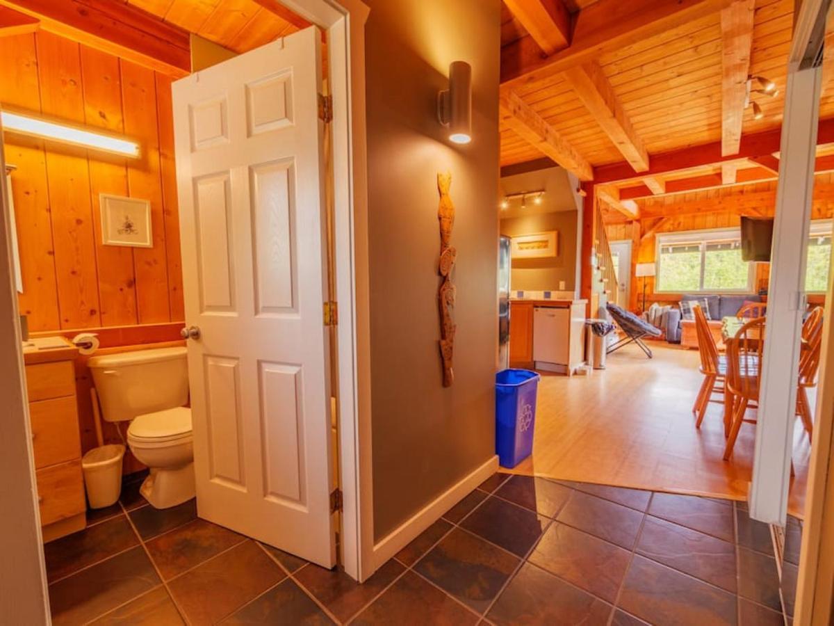 Bear Coast, Cabin With Hot Tub, Patio, And Waterview Villa Ucluelet Exterior photo